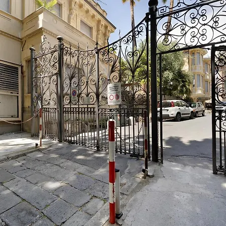 Solo A Apartment
